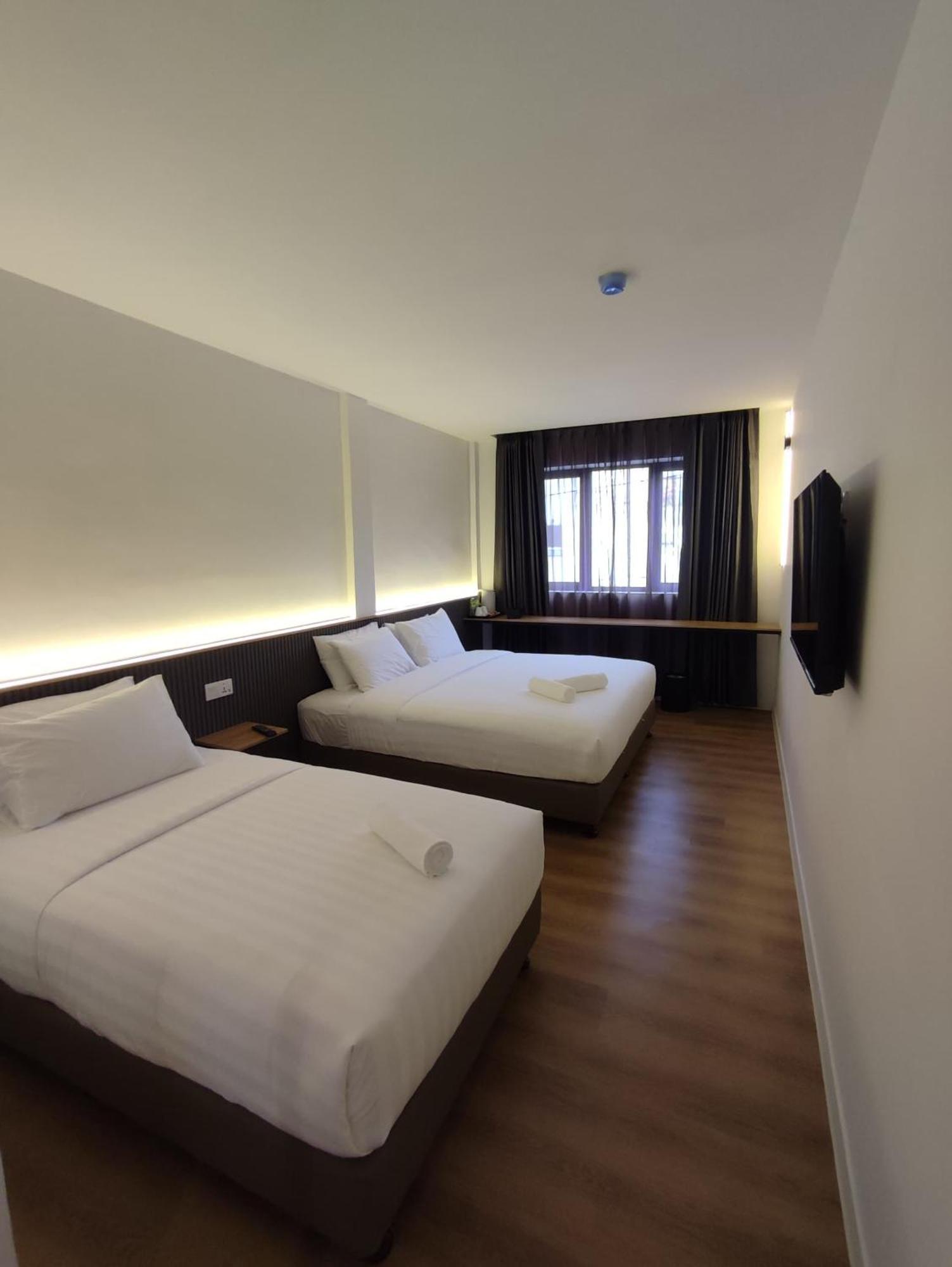 T Sp Pekan Hotel
